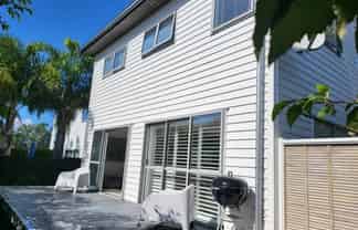 50A Waddell Avenue, Point England