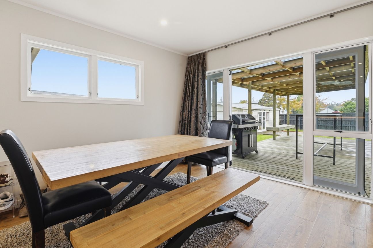 Brilliant family living & Lynmore school zoned - Więcej