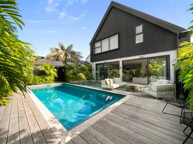 8 Lemington Road, Westmere