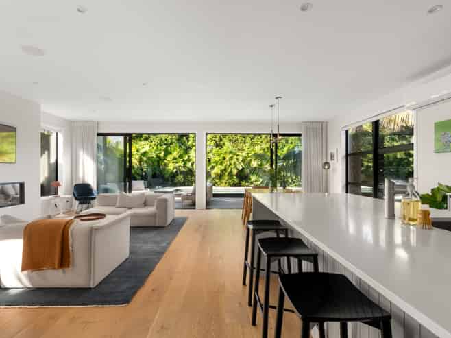 8 Lemington Road, Westmere