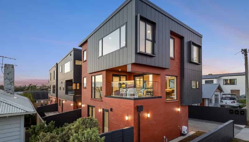 16A Egremont Street, Belmont