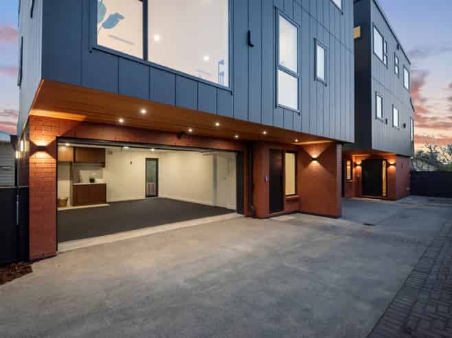 16B Egremont Street, Belmont