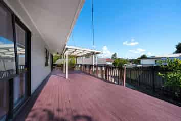 1/76 Chilcott Road, Henderson