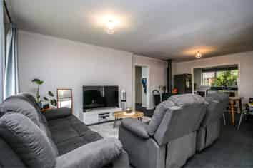 19 Baker Street, Allenton