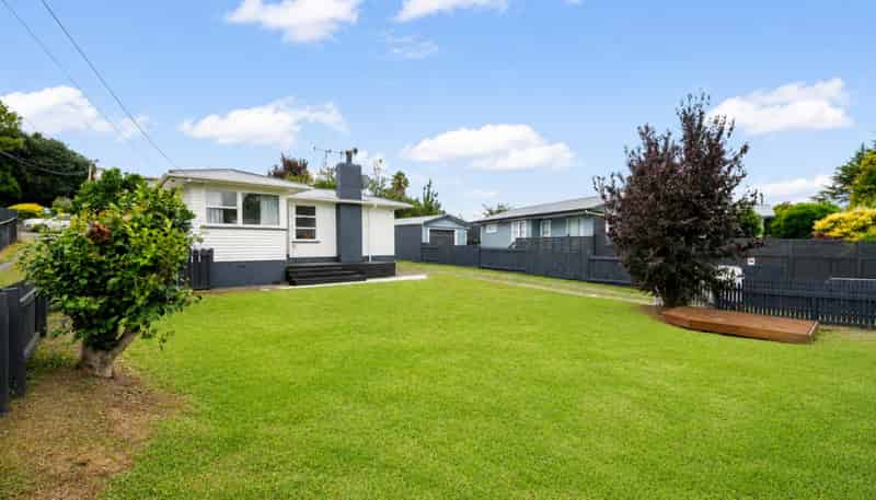 16 Manapouri Place, Glenview