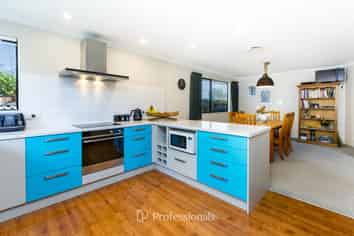 18 Clearwater Terrace, Brown Owl