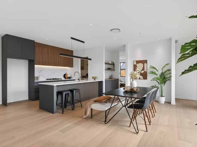 16 Beveridge Road, One Tree Point