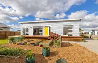 1A Community Green, Featherston