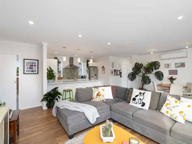 1A Community Green, Featherston