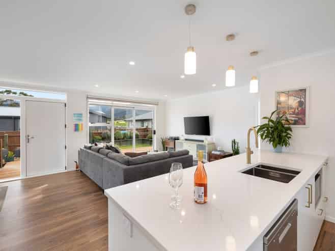 1A Community Green, Featherston