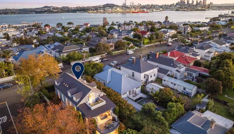10 Calliope Road, Devonport