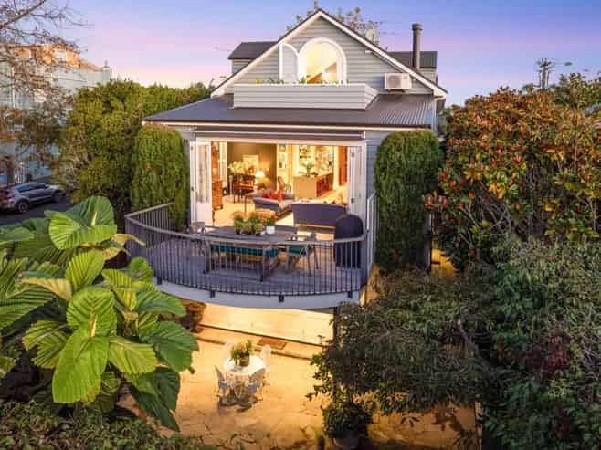 10 Calliope Road, Devonport