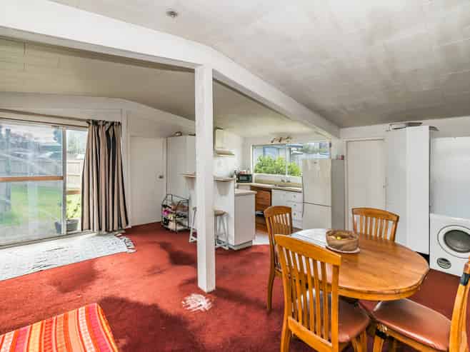 16 Walton Road, Paraparaumu Beach
