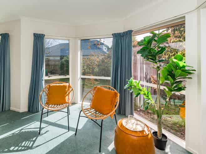 122 Guildford Drive, Paraparaumu Beach