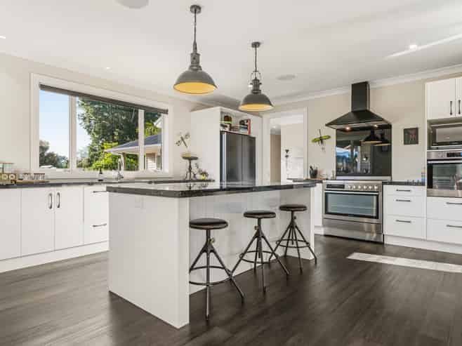 93a Walker Road East, Katikati