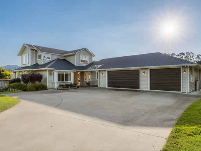 93a Walker Road East, Katikati