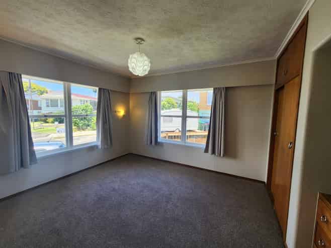 2/8 Adrienne Place, Onehunga