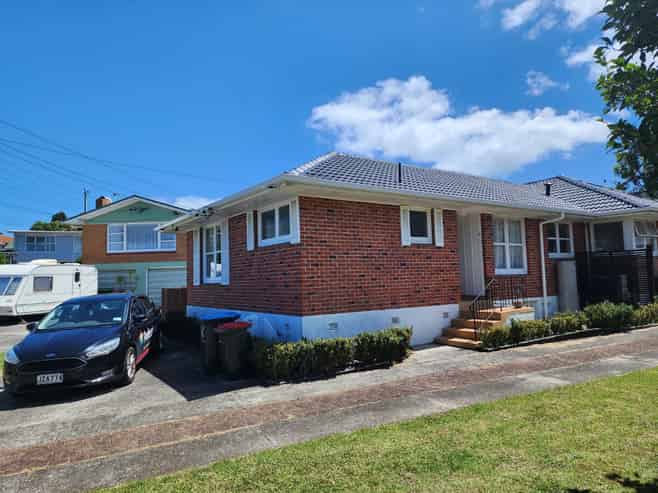 2/8 Adrienne Place, Onehunga