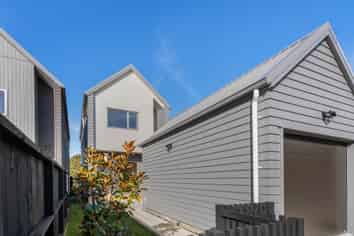 14 Te Taiheke Road, Karaka