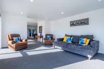 48 Constitution Avenue, MILTON