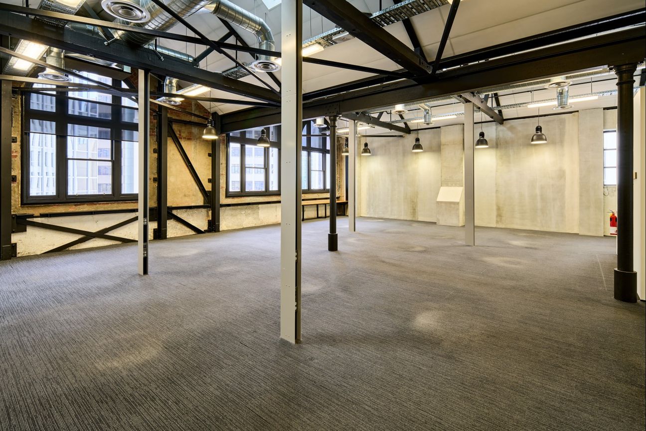 Character Office floor in the CBD - Изглед 4