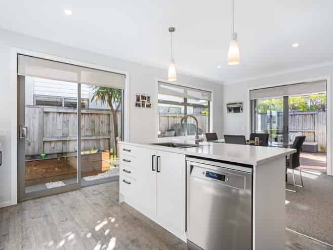 17 Hugo Way, Papamoa Beach