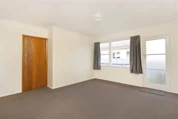 2/87 Featherston Street, Takaro