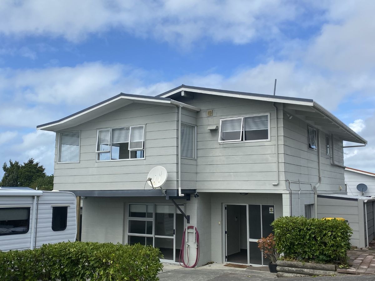Coastal Comfort with Space for the Whole Family, Snells Beach