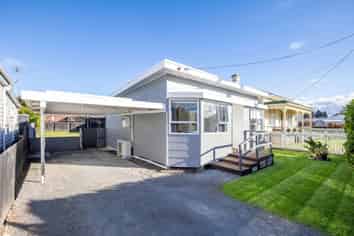 25 Station Road, Paeroa