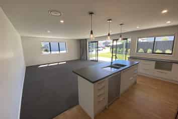 35 Silver Street, Lower Shotover