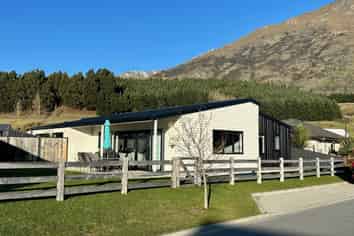 35 Silver Street, Lower Shotover