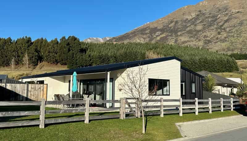 35 Silver Street, Lower Shotover