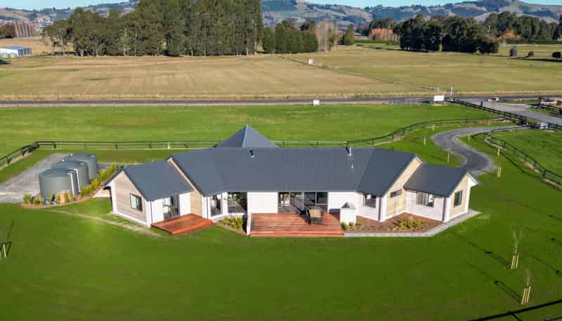 4 Wychwood Lane (off School Road South), North Taieri