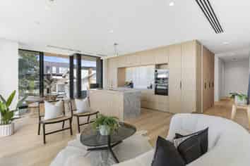 304/110 Kitchener Road, Milford
