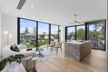 304/110 Kitchener Road, Milford