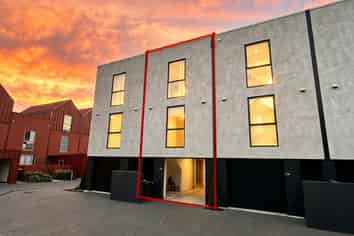 2/35 Kilmore Street, Christchurch Central