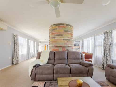 28 Wycliffe Street, Onekawa