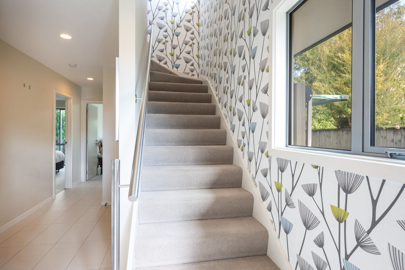 Sunny, Secure, City Lock and Leave with Courtyards - Vista 2