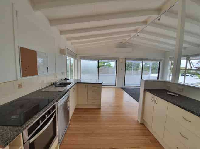 1/54 Evans Road, Weymouth