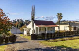 16 Feltham Street, Hunterville
