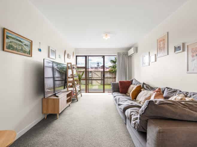 2/48 Byron Street, Cambridge