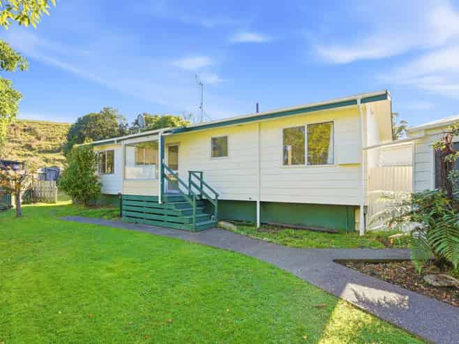 24 Tiritoa Terrace, Feilding