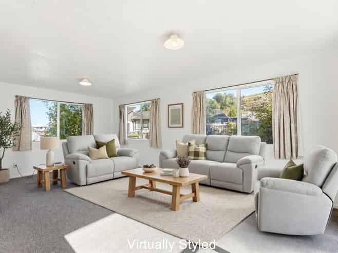 24 Tiritoa Terrace, Feilding