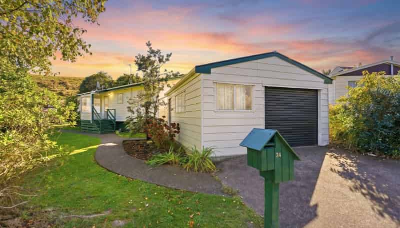 24 Tiritoa Terrace, Feilding