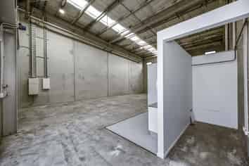 Modern Light Industrial Unit | 147 m2