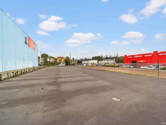 4095&4097 Great North Road, Glen Eden