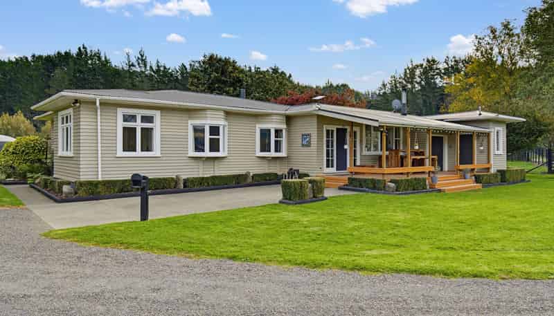 719 Rewatu Road, Poroporo