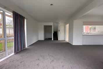 6B Howard Hunter Avenue, Saint Johns