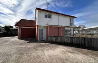 6B Howard Hunter Avenue, Saint Johns