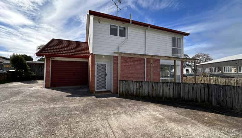 6B Howard Hunter Avenue, Saint Johns